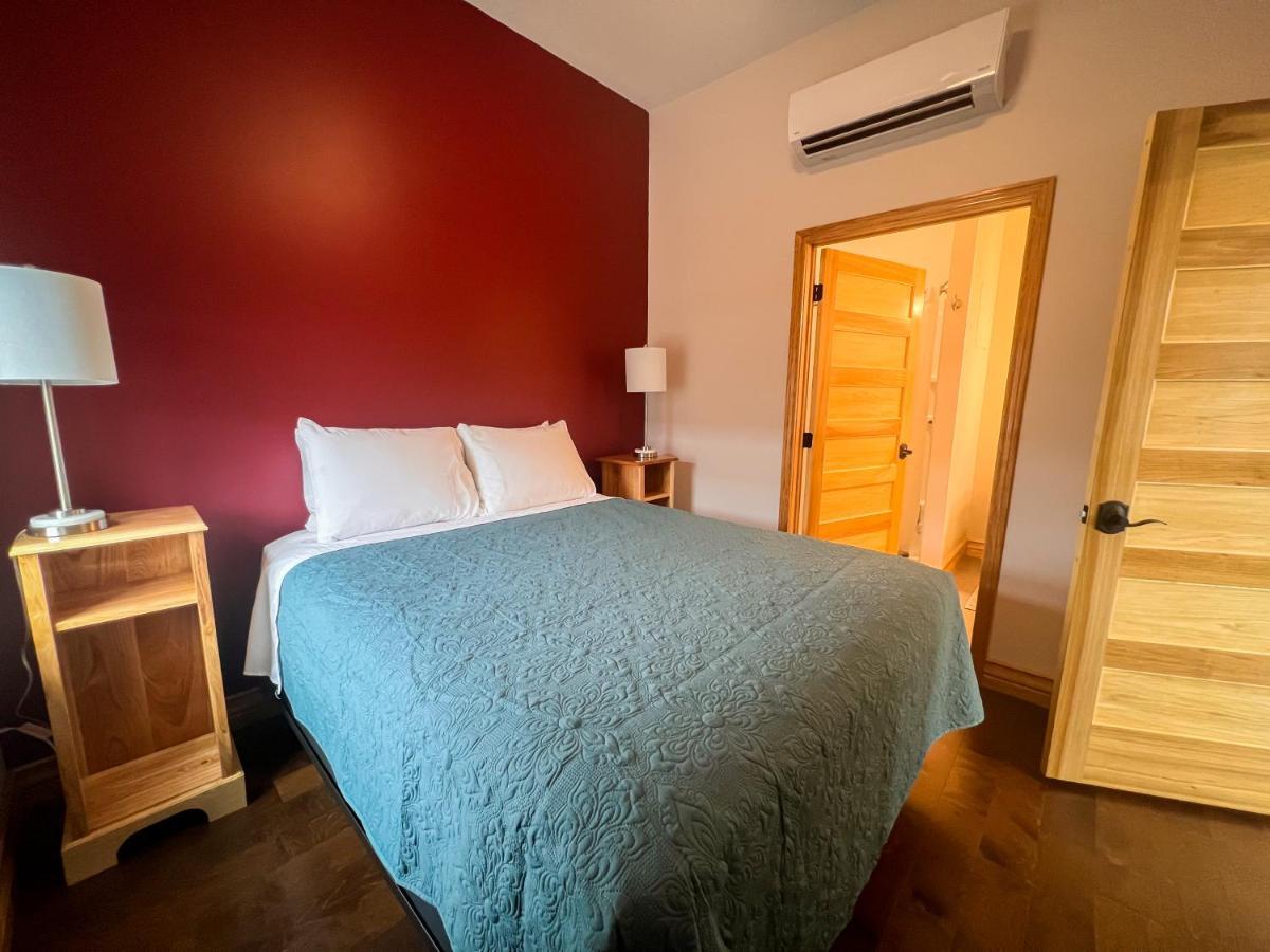 Goldfinch Suites Elkader Exterior foto